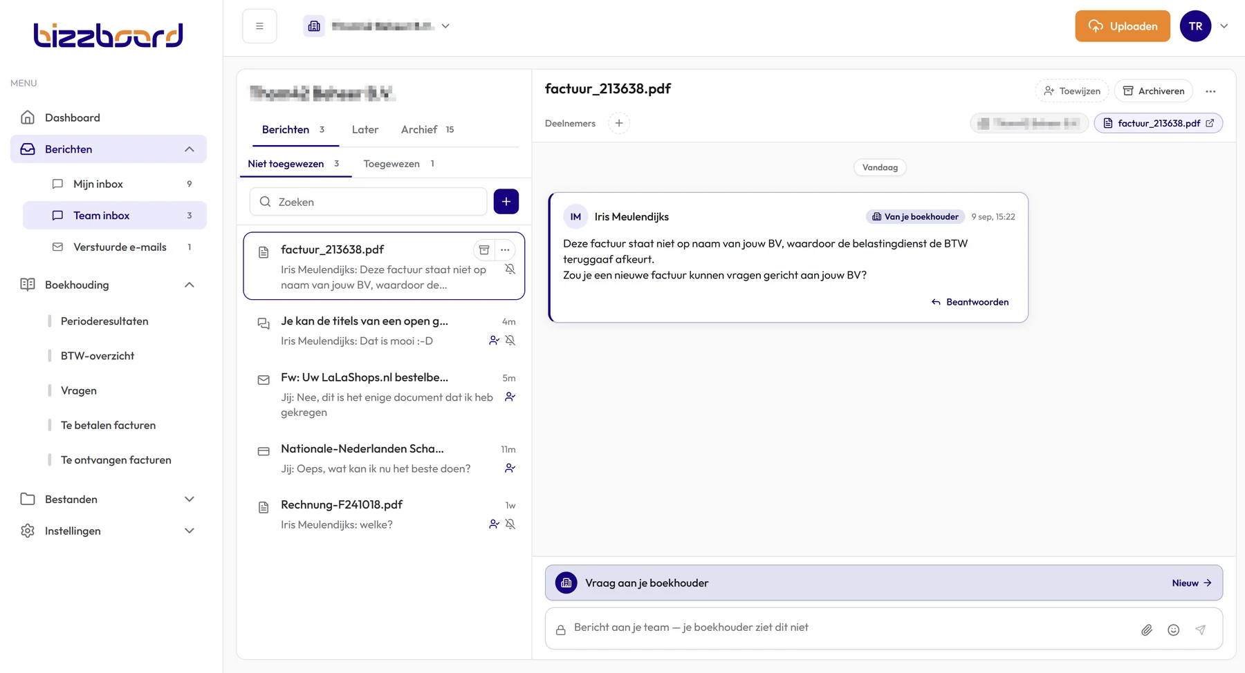 De inbox van Bizzboard met een bericht van de boekhouder over een factuur.